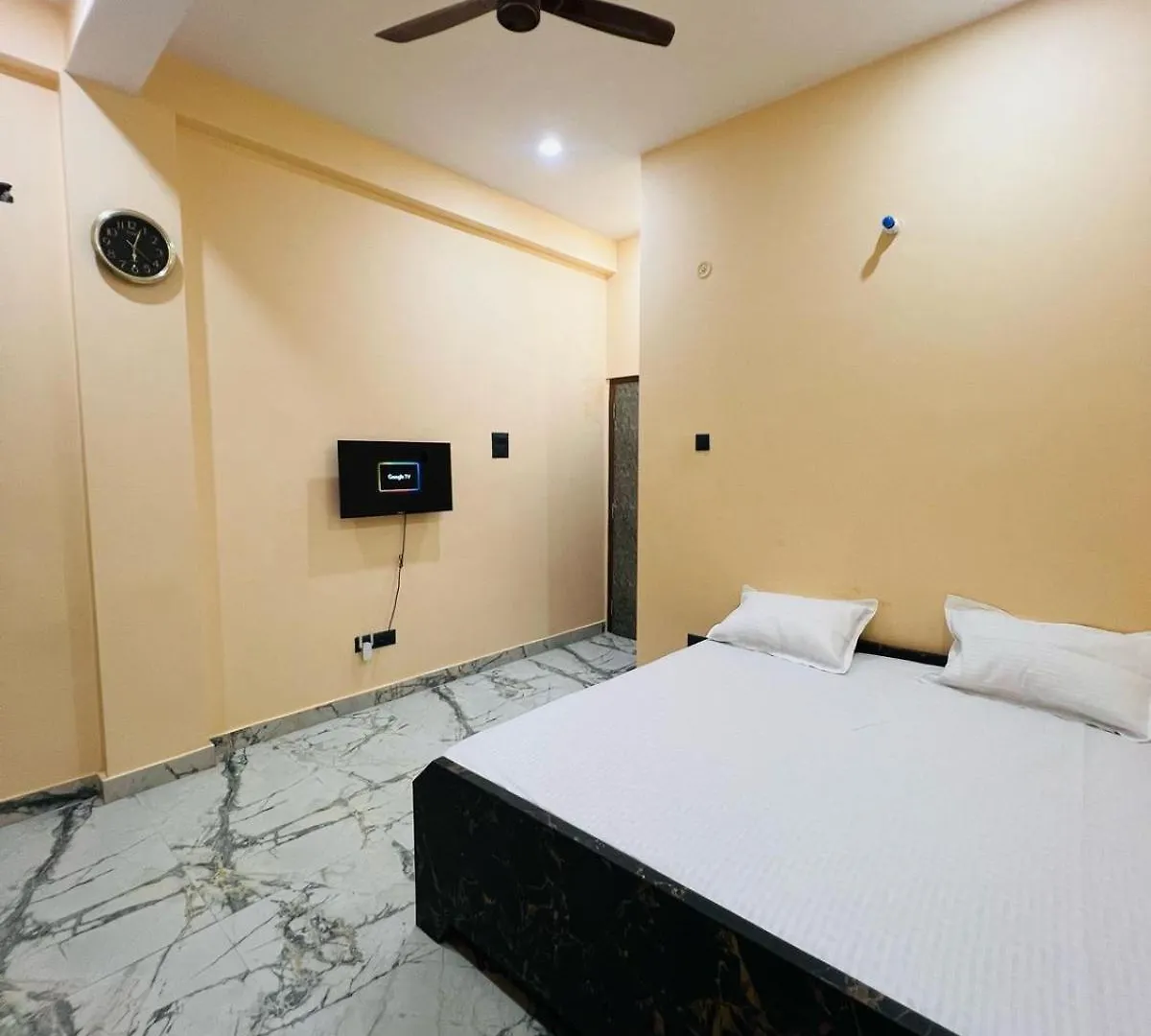 Shivaas Gaagar P Guest House Váránasí